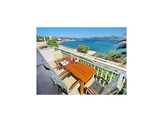 Apartment Drace Outdoor Recording 2