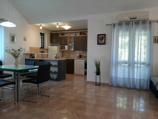 Apartment Mirca Features 14