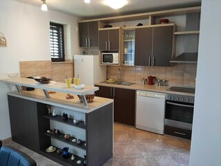 Apartment Mirca Features 18