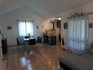 Apartment Mirca Features 19