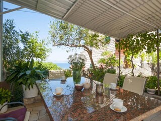 Appartement Splitska Buitenaudio-opname 1