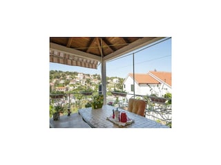 Apartment Splitska  32