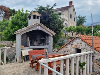 Apartment Splitska  23