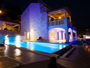 Villa Arion - Four Bedroom Villa with Terrace and Swimming Pool - Mokosica - image1