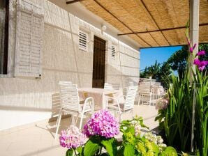 Apartment Guest House Rooms Rose - Studio with Terrace - Molunat - image1