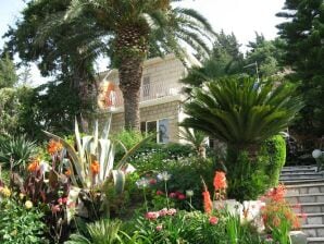 Guest House Villa Nina- Double Room with Garden View (S3 -Supetar)