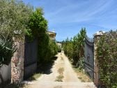 Enter Villa Gramà