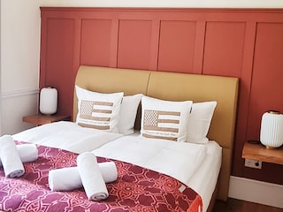 Schlafzimmer II, Bett 160 x 210