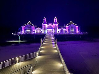 Seebrücke im Farbenspiel