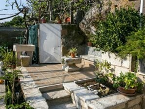 Guest House Kusalo- Studio Apartment with Patio (Studio 1) - Dubrovnik - image1