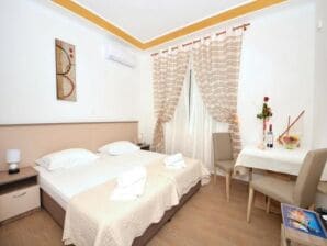 Apartment Guest House Mia (ST) - Twin Room with Private Bathroom (A2) - Split (Stadt) - image1