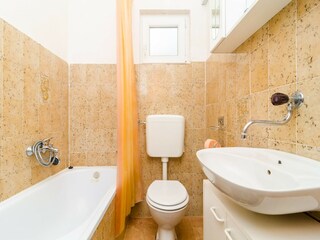 Apartment Potomje Features 6