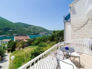 Apartments Peco - Three Bedroom Apartment with Balcony and Sea View - Mokošica - image1