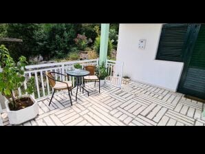 Vakantiehuis Holiday Home Gea - Three Bedroom Holiday Home with Terrace and Partial Sea View - Steen - image1