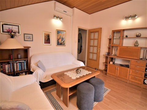 Apartment 2 bedroom apartment with garden