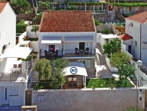 Nika Family Apartments - Deluxe Studio Appartement met Terras en Uitzicht op Zee (A1) - Dubrovnik - image1