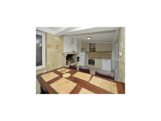 Apartment Okrug Gornji  14