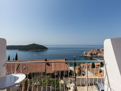 Apartment Beautiful Nest Rooms - Double Room with Balcony and Sea View (Br. 1)