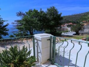 Apartments Seafront Silence - Studio Apartment with Terrace and Sea View - Trstenik - image1