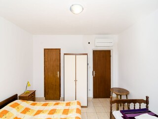 Apartment Molunat Features 11
