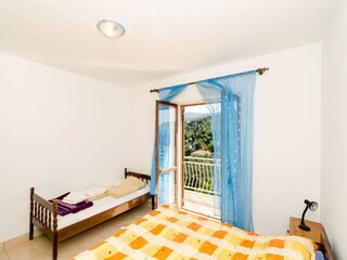 Apartment Molunat Features 7