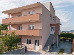 Appartement Apartments Tomić (ST) - Three Bedroom Apartment with Balcony A1 - Stobreč - image1