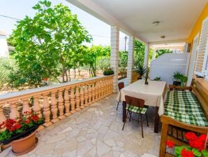 Apartments Ivana (TR) - One Bedroom Apartment with Terrace (A3) - Trogir - image1