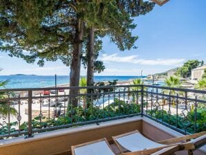 Apartment Villa Palma- Two Bedroom Apartment with Terrace and Sea View ( Apartman 4) - Mlini - image1