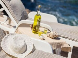 Holiday house Holiday Home Luna - Two Bedroom Holiday Home with Sea View - Cara - image1