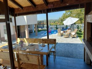 Ferme Holiday Home Gračec - Three  Bedroom Holiday Home with swimming pool - Dragatus - image1