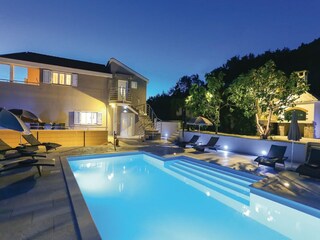 Villa Donje Sitno  32