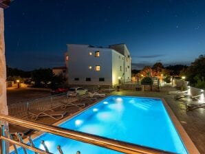 Appartamento Apartments Karen - Two Bedroom Apartment with Balcony (A1) - Sevid - image1