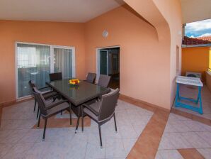 Apartamento Apartments Anita-Luxury Three Bedroom Apartment with Terrace - Stobreč - image1