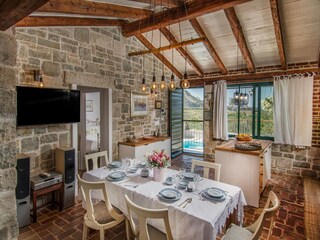 Villa Solin Features 16