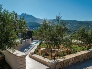 Villa Manda Korina - Three-Bedroom Villa with Private Pool - Solin - image1