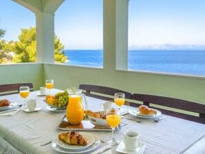 Ferienhaus Seafront Holiday Home Marija-Three Bedroom Holiday Home with Sea View - Prigradica - image1