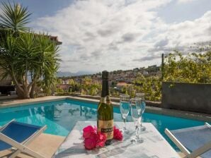 Villa Yannie-Three Bedroom Villa with Pool - Sutivan - image1