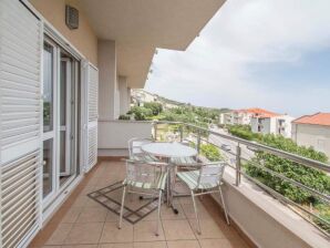 Apartments Antonio - One Bedroom Apartment with Balcony and Sea View - 3 - Tucepi - image1