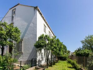 Apartment Blue & Green -  Two-Bedroom Apartment with Terrace and Garden View