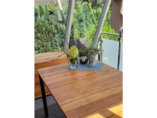 Terrasse mit seitlicher Verglasung