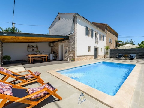 Villa L&J
