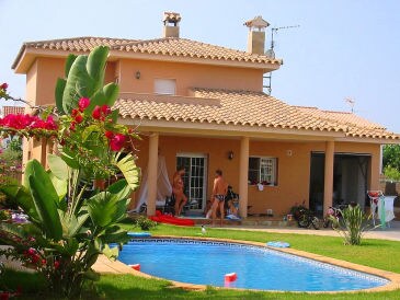 Villa Javi für 2 Familien mit Privatpool und Internet