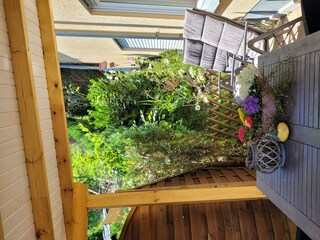 Terrasse mit kleinem Garten