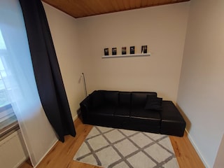 Schlafzimmer 2 - mit gemütlicher Leseecke