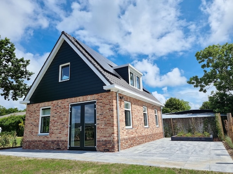 Vakantiehuis OK44 Luxe vakantiehuis voor 6 met 2 badkamers