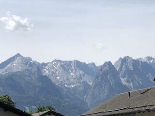 Blick zur Alpspitz und zum Waxnstein