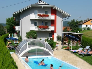 4* Apartment mit Swimming Pool