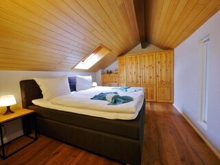 Fewo Blumes Bergfrieden - Schlafzimmer oben