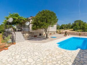 Appartement MARICA avec piscine