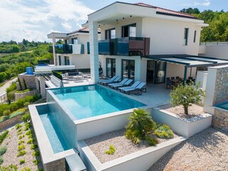 Casa per le vacanze Kras Registrazione all'aperto 24